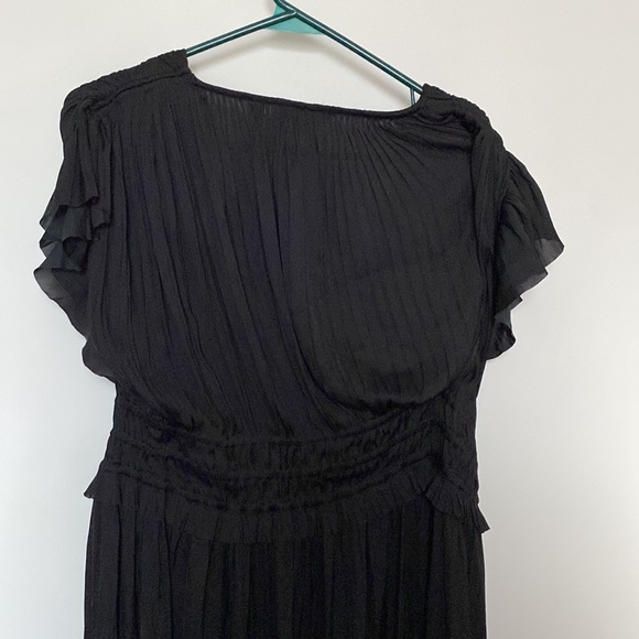 Flowy Dress - Picture 5 of 6